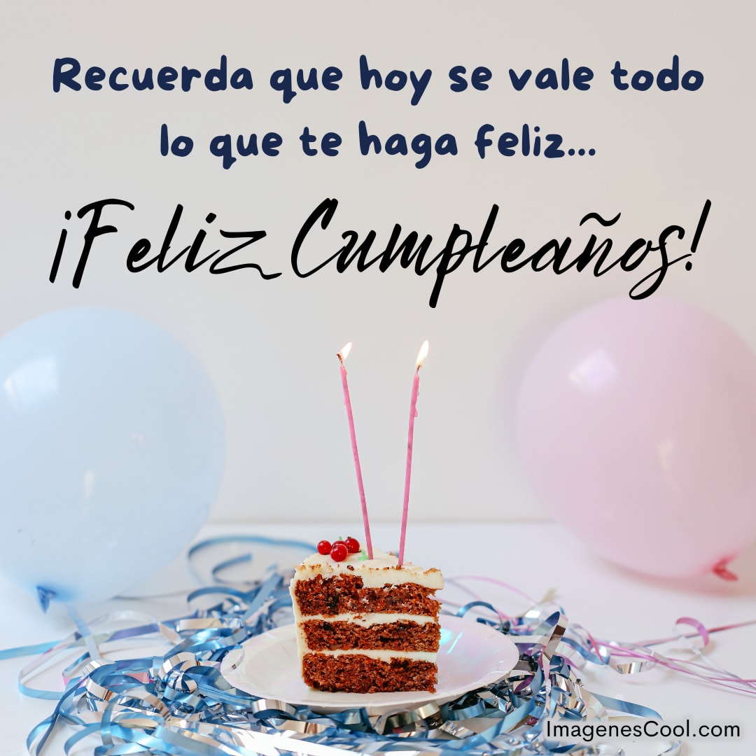 Pastel con velas, globos y mensaje de cumpleaños